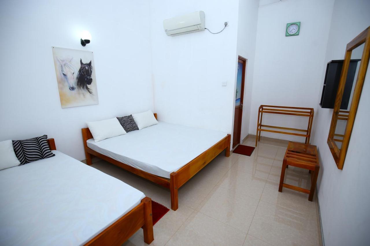 Hotel Amadi Rest Kataragama Exterior foto